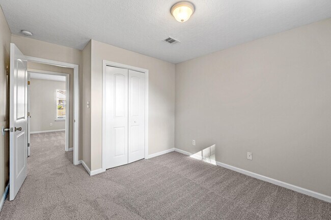 Building Photo - 2654 Ardwick Dr