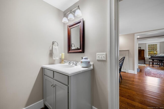 Building Photo - 138 School House Rd