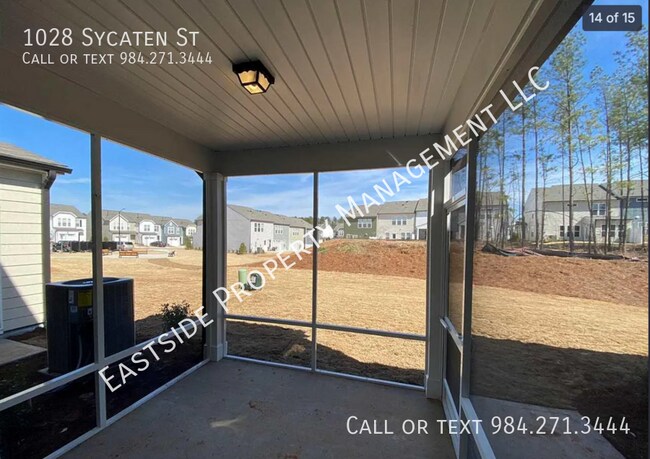 Building Photo - 1028 Sycaten St