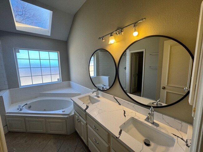 Building Photo - 704 Copperfield Dr