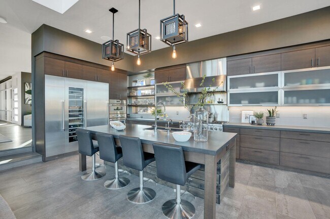 Building Photo - Contemporary Fully Furnished Four Bed Four Bath Masterpiece in Tetherow