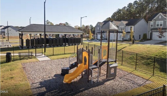 Building Photo - 5023 Reader Wy