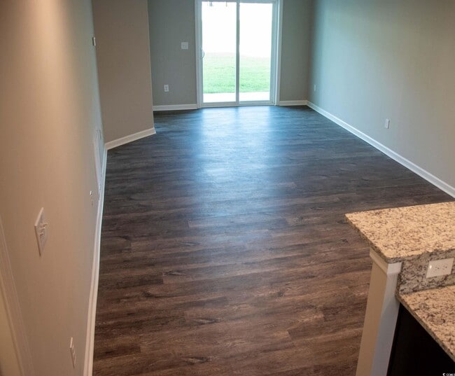 Building Photo - 720 Charter Dr