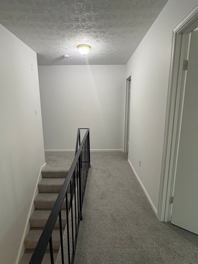 Building Photo - 366 Deputy Ln