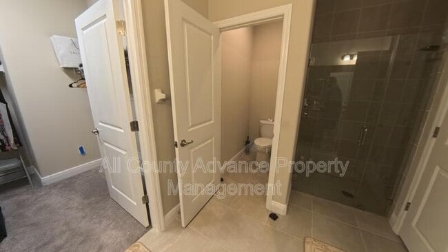 Building Photo - 2268 Spring Lake Ct