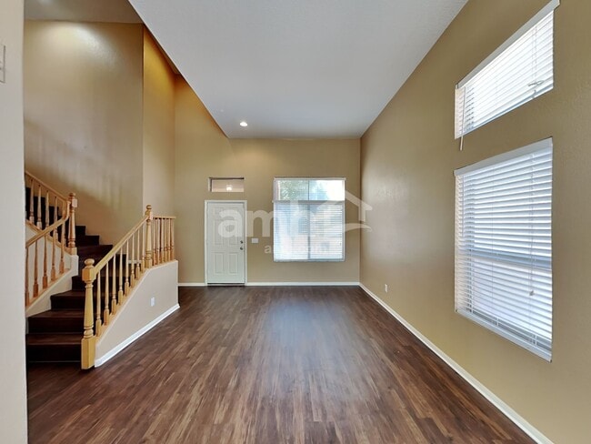 Building Photo - 9318 E Fairfield St