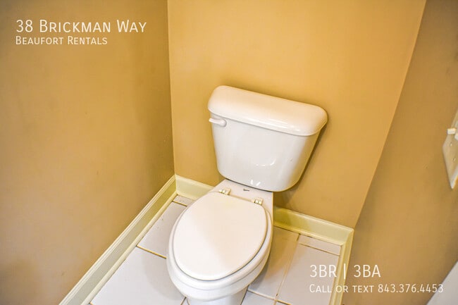 Building Photo - 38 Brickman Way
