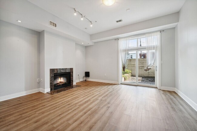 Building Photo - Available Now! 1 Bedroom + Den In Adams Morgan/ Dupont/ U Street