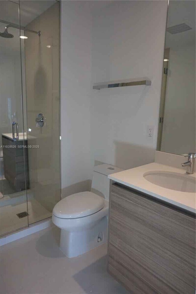 Building Photo - 121 NE 34th St