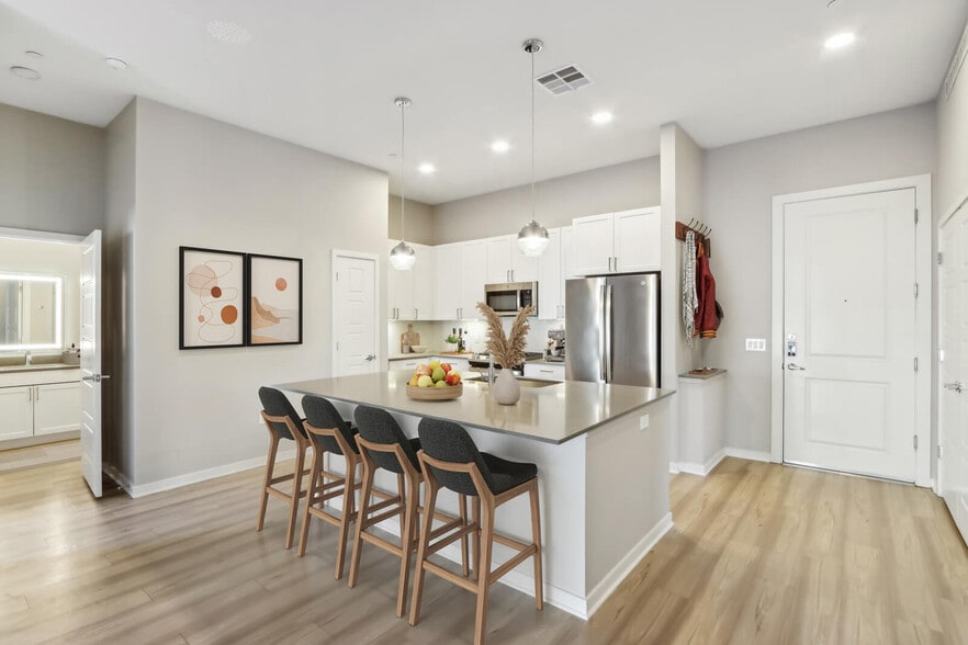 Primary Photo - The Aston North Scottsdale