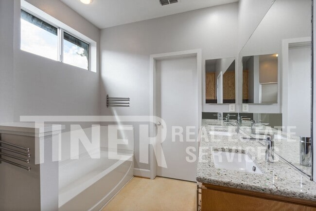 Building Photo - 785 Alloy Ct
