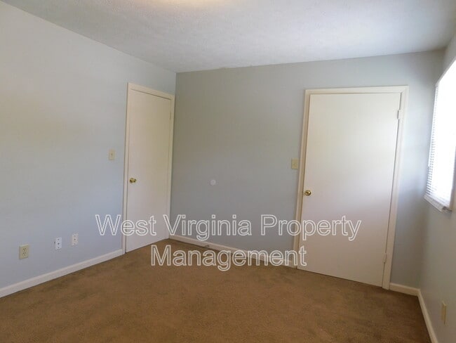 Building Photo - 152 Cardinal Wy