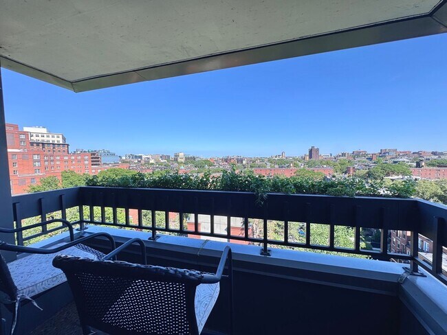 Building Photo - NO FEE!!  1 bed penthouse in Back Bay elevator building with doorman!