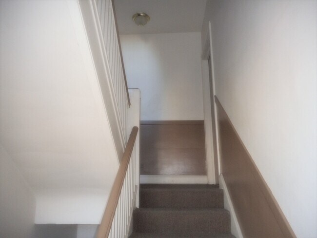 Building Photo - 5319 W Giddings St