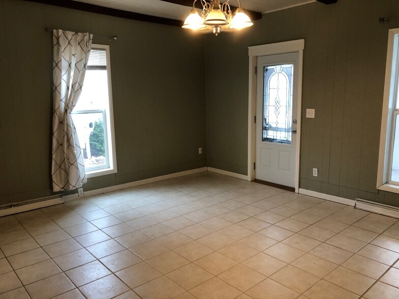 Building Photo - 901 Franklin St