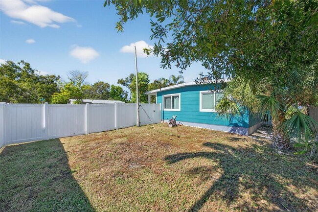 Building Photo - 2470 47th St S