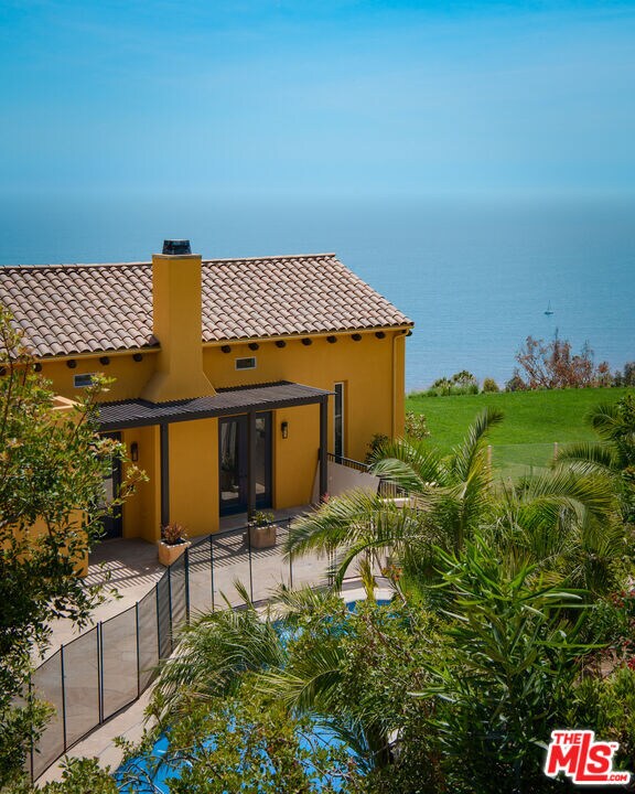 Building Photo - 3235 Rambla Pacifico St