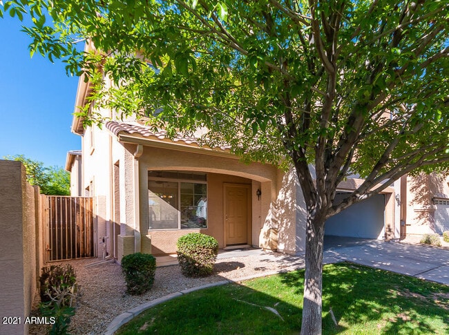 Primary Photo - 1296 E Weatherby Way
