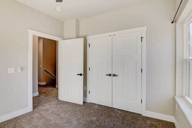 Building Photo - Brand New Luxury Townhomes: 3BR, 2.5Bath A...