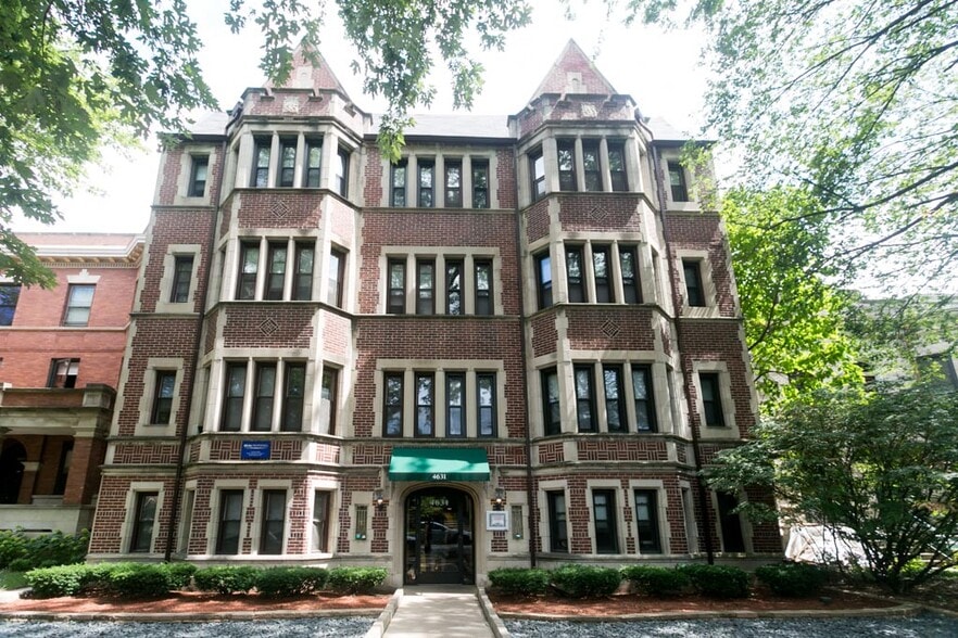 Building Photo - 4650 N Paulina St