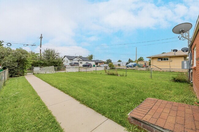 Building Photo - 1116 Dallas St