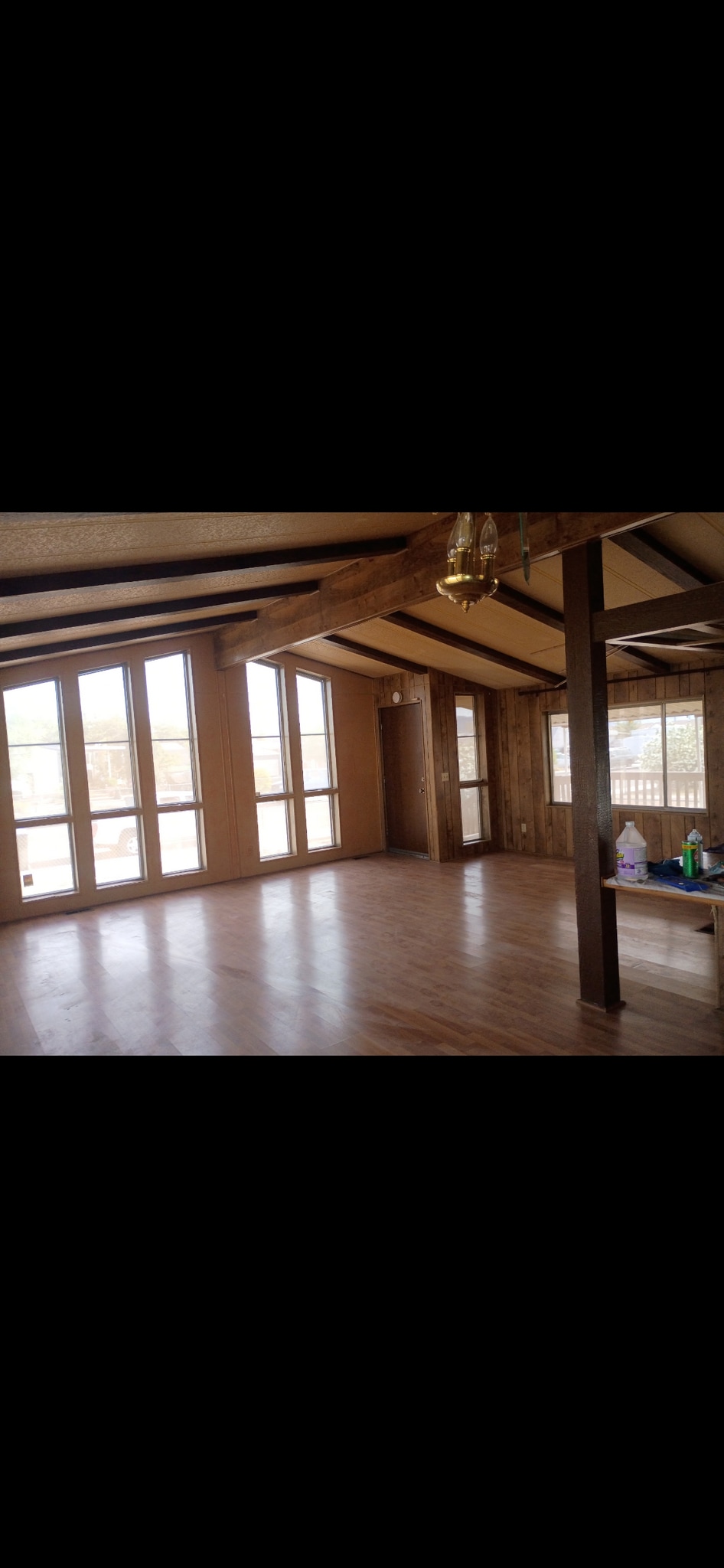Building Photo - 203 Shoshone Ln