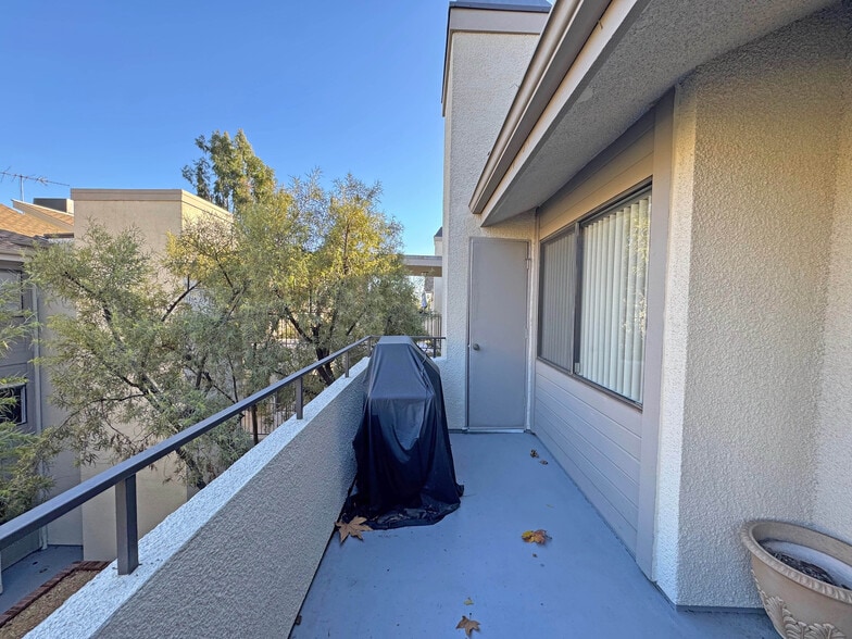 Building Photo - 1000 E California Blvd