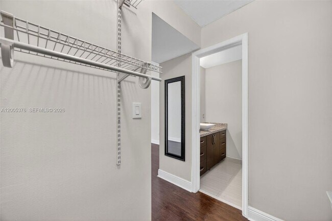 Building Photo - 8550 SW 109th Ave