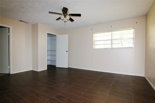 Building Photo - 3202 Birch Creek Dr