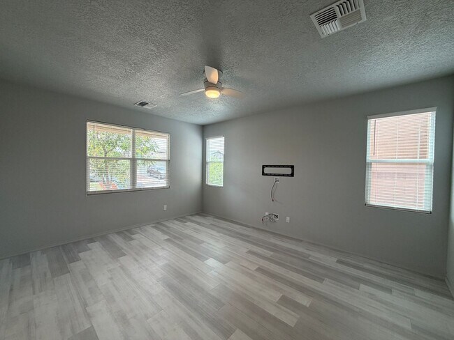 Building Photo - 3 Bedroom New Build Town Home in Mesa Del Sol Near Netflix Studios!