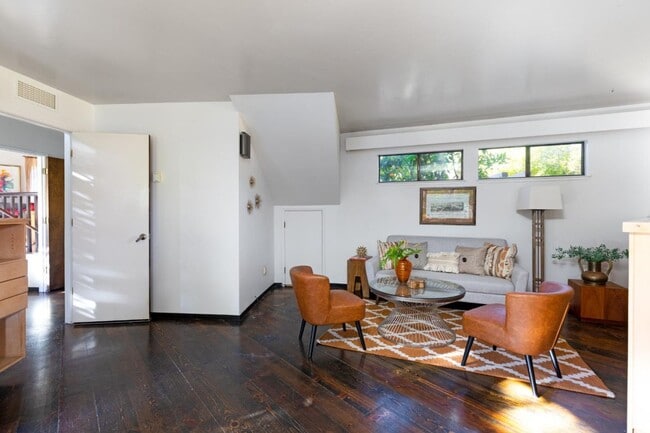 Building Photo - Upper Westside / Close to UCSC