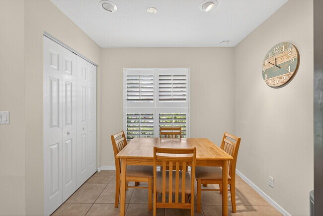 Building Photo - 5008 Elpine Way