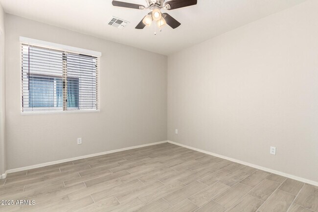 Building Photo - 8328 W Forest Grove Ave