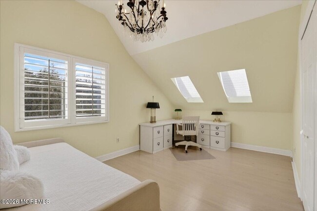 Building Photo - 328 E Main St