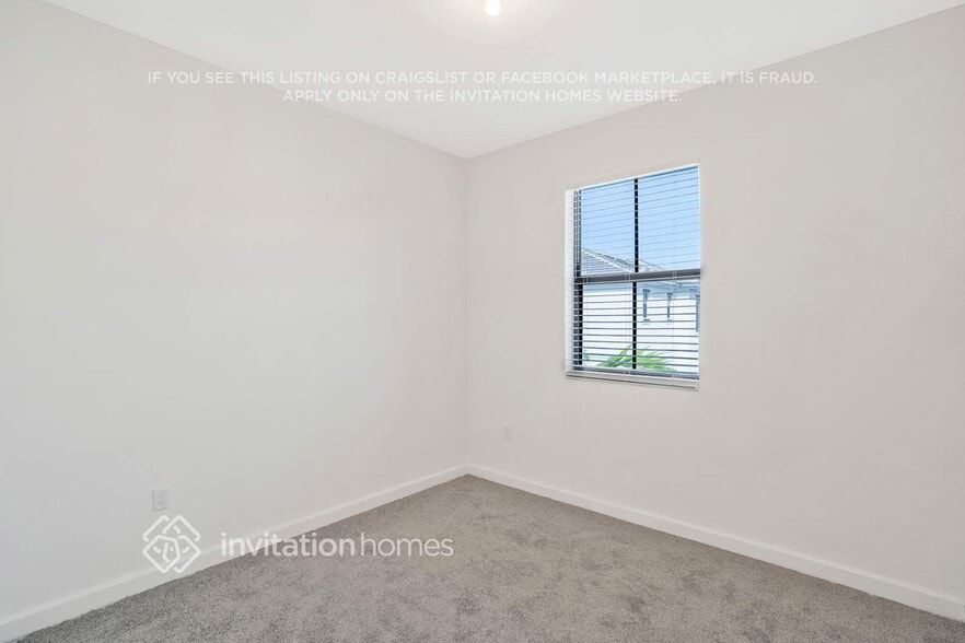 Building Photo - 2835 SW 16th Terrace