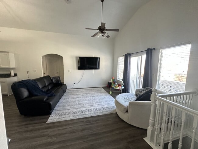 Building Photo - Large 4 bedroom end unit with fully fenced yard is a must see!!