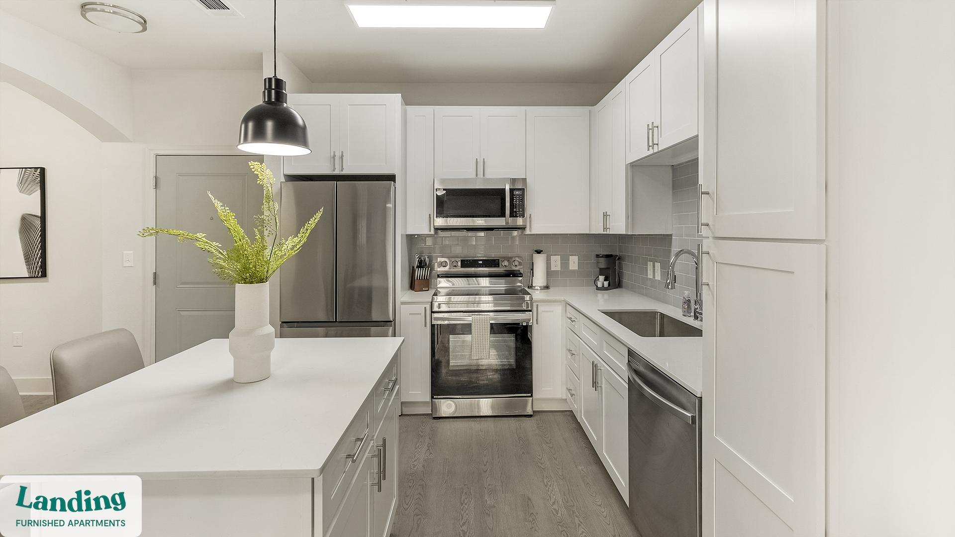 Building Photo - 15777 Quorum Dr