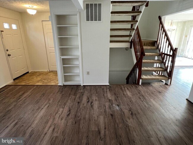 Building Photo - 7728 Havenside Terrace