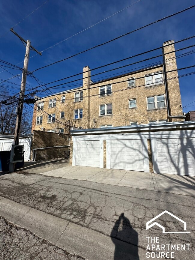 Building Photo - 4935 Hull St