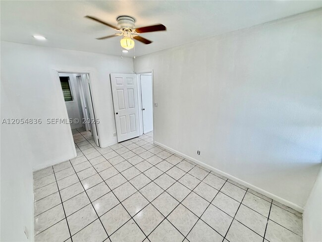 Building Photo - 2041 jackson 4