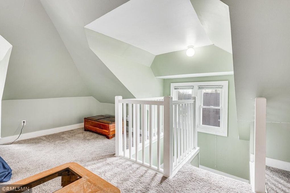 Building Photo - 1113 26th Ave NE