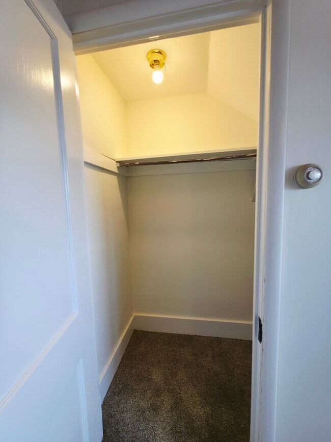 Building Photo - 3 Bed 1 Bath in Rochester PA