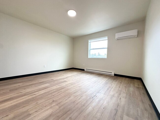 Building Photo - 515-517 Rustic Ridge Drive (Lot 5)