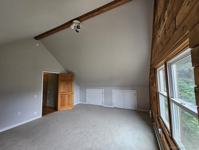 Building Photo - 698 Leetes Island Rd