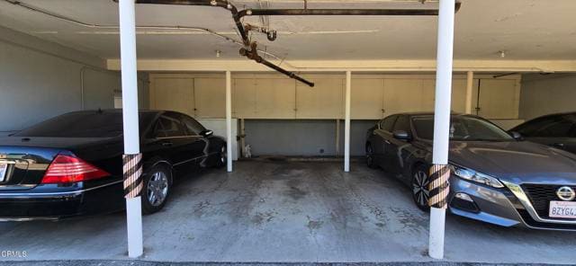 Building Photo - 1483 N Altadena Dr