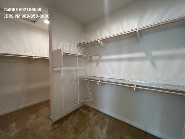 Building Photo - Price Lowered! Chino 4 Bedroom Condo