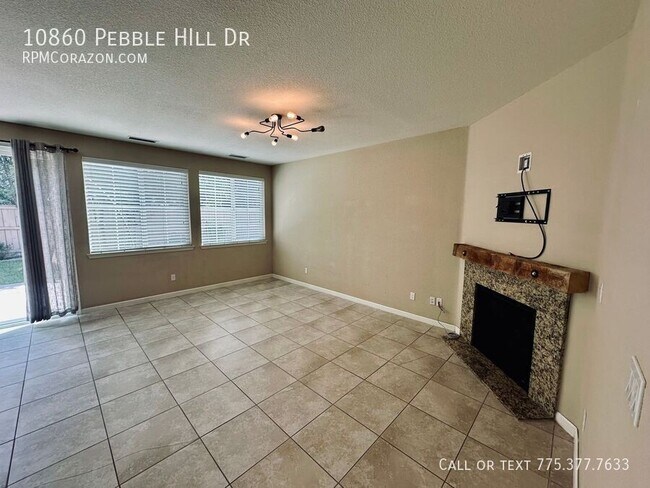 Building Photo - 10860 Pebble Hill Dr