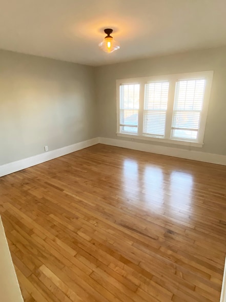 Largest bedroom 14x13 - 618 Adams Street NE