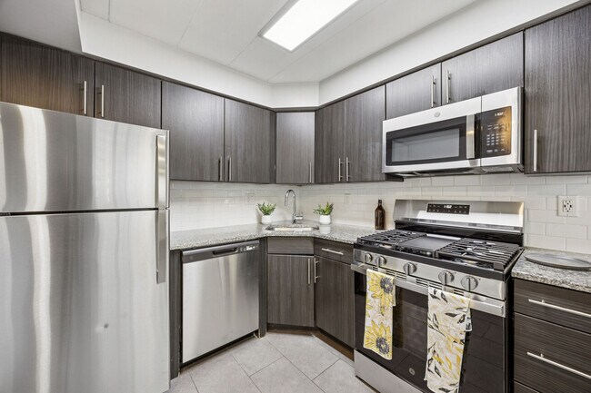 Building Photo - Leverington Court Apartments