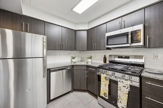 Building Photo - Leverington Court Apartments